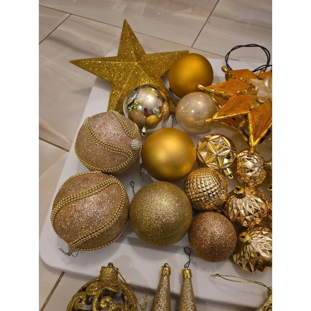 Christmas‎ Gold Silver Matte, Shiny & Glitter Ball Ornament Lot 50